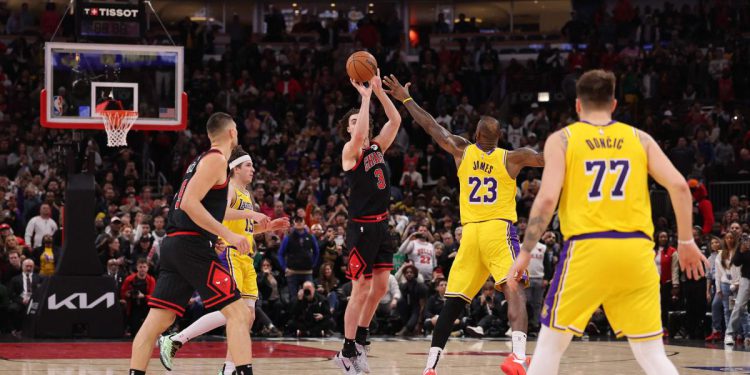 NBA Risulturati, Chicago Bullls Lakes, Cleveland San Antonio