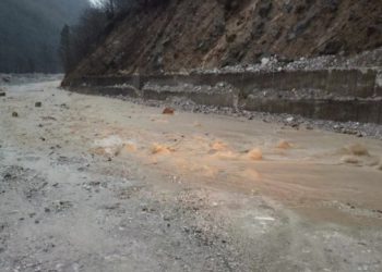 NE KREĆITE U TOM PRAVCU Prekinuta putna komunikacija na cesti Jablanica-Blidinje