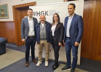 NE PROPUSTITE FESTIVAL VINA DALMACIJE Prilika je to za upoznati se s dalmatinskim vinima