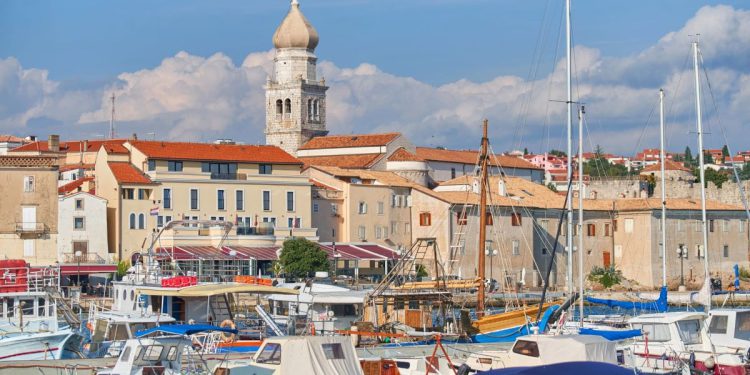 Na Jadranu sunčano s povremenom naoblakom