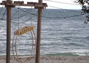 Nakon tajnog sastanka kamp kod Lovrana otkazuje rezervacije, stižu strani radnici