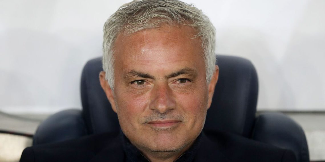 Napadi svetaca-maksimina, Mourinho odgovara: “To je prekomjerna težina”