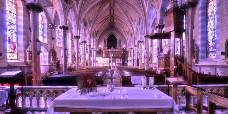 Nešto neobično se događa s Crkvom: Vatikan objavio podatke