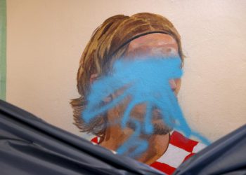 Nevjerojatno: Vandali u Zadru uništili mural Luke Modrića (FOTO)