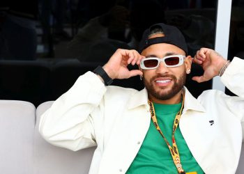 Neymar je ozlijeđen, ali odlazi na karneval u Riju: kiša kritika