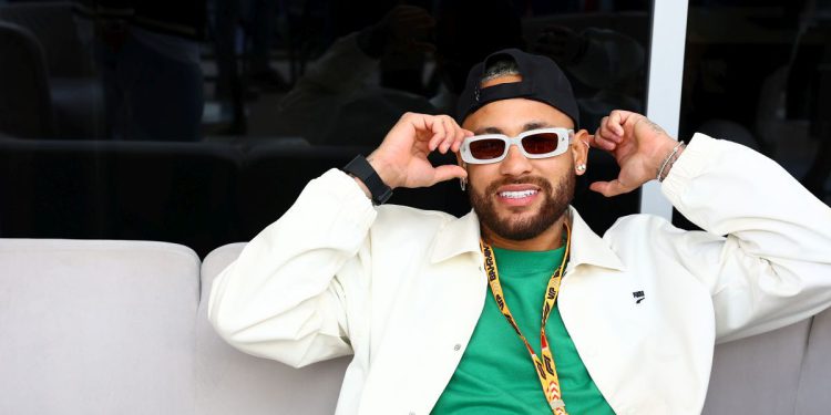 Neymar je ozlijeđen, ali odlazi na karneval u Riju: kiša kritika