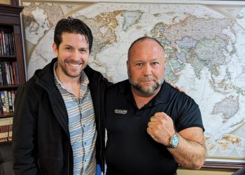 Novinar Infowars ‘brutalno ubijena’ – RT World News