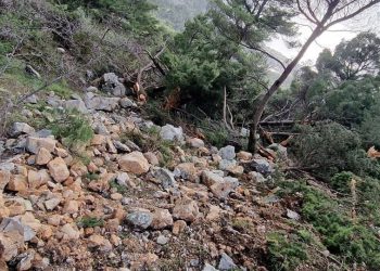 OPREZ Odron na Biokovu rušio borove i zatrpao dvije planinarske staze