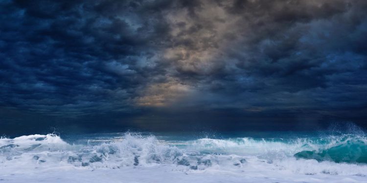 Oblačno s kišom i olujnom burom na sjevernom Jadranu, dok će južnije od Splita puhati umjereno jugo