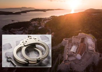 Oteli muškarca na Hvaru pa ga zastrašivali i tjerali da za njih krade!