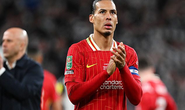 Otkriveno: Ono što su službenici Van Dijk i PSG -a zaista govorili unutar Anfielda nakon izlaska Lige prvaka