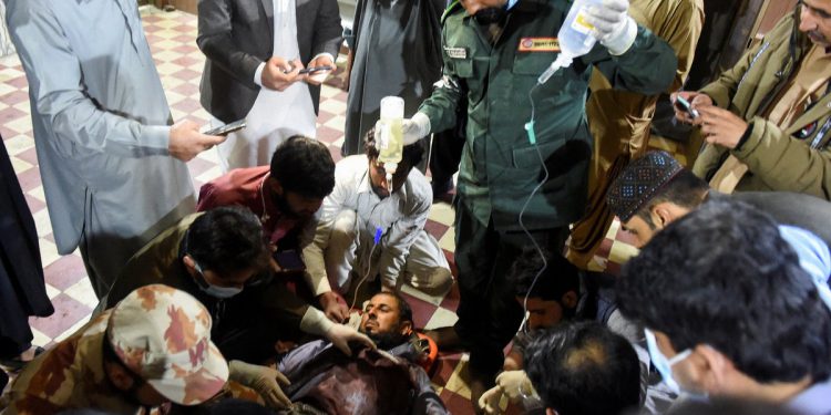 Pakistanska vojska kaže da je više od 300 talaca oslobođeno nakon napetog izdvajanja s otmičarima vlaka