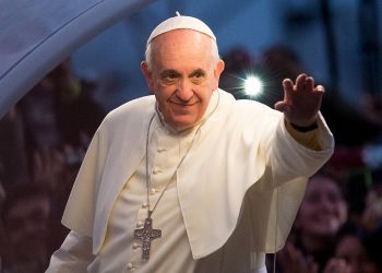 Papa Franjo i dalje je stabilan nakon mjeseca u bolnici dok nastavlja oporavak