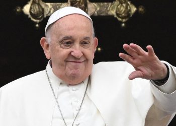 Papa Franjo imao je ‘mirnu noć’ u bolnici, preskočit će blagoslov u nedjelju podne