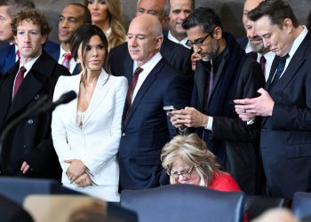 Pet najbogatijih svjetskih ljudi prisustvovalo je Trumpovoj inauguraciji. Od tog dana su izgubili 209 milijardi dolara