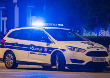 Policija noćas na Jadranskoj magistrali zaustavila vozača. Imali su što za vidjeti…