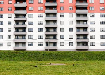 Porezna uprava upozorava građane da danas ističe rok za prijavu nekretnina