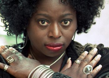 Povjere se izvedu za R&B pjevačicu Angie Stone nakon smrti u 63 u sudaru autoceste
