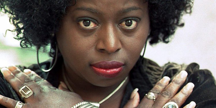 Povjere se izvedu za R&B pjevačicu Angie Stone nakon smrti u 63 u sudaru autoceste