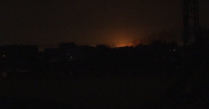 Požari osvjetljavaju Khan Younis Sky dok su stotine ubijenih u izraelskom zračnom napadu | Vijesti