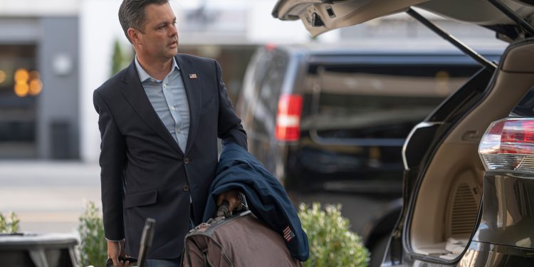 Predstavnici SAD -a Zach Nunn, Jim Himes ponovno uvodi kripto ilegalne račune za financije