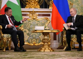 Putin hvala Mjanmaru na daru od 6 slonova teladi dok upoznaje vođu hunta