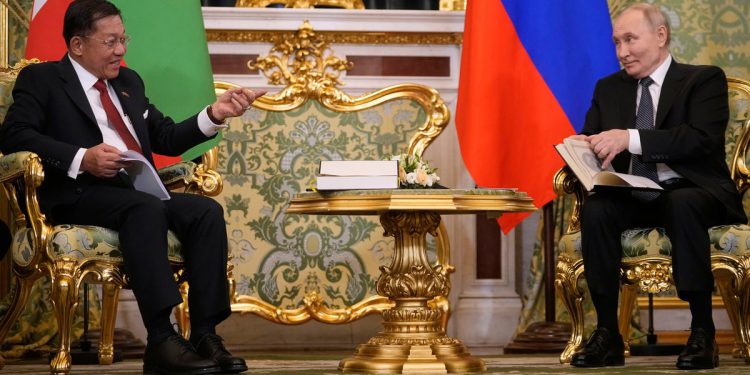 Putin hvala Mjanmaru na daru od 6 slonova teladi dok upoznaje vođu hunta