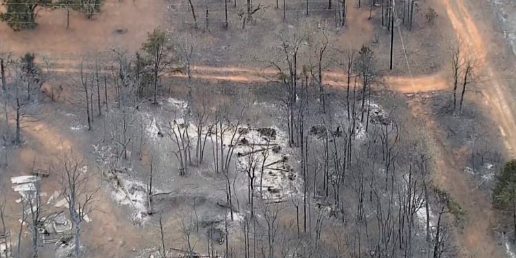 Razaranje ankete Oklahomans nakon što stotine domova uništavaju i oštećuju požare