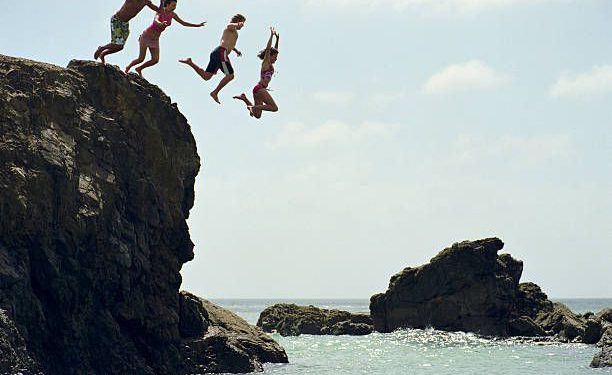 Ripple, dogecoin tokeni padaju 10% dok su nove Trumpove tarife pogodile Aziju