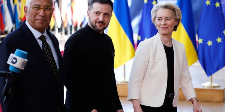 Rusija upozorava Starmerove mirovne trupe, plan bi iznosio “izravni rat”