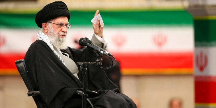 Ruski vojni stručnjaci posjećuju Iran dok obje nacije produbljuju veze