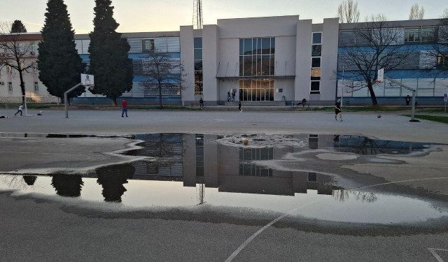 SMRAD NA KAMPUSU SUM-a Komunalna inspekcija Sveučilištu naložila hitnu sanaciju kvara na kanalizacijskoj mreži