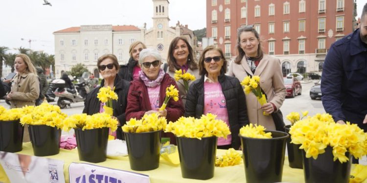 SPLIT U ZNAKU PODRŠKE Dan narcisa širi važnost prevencije i ranog otkrivanja raka dojke