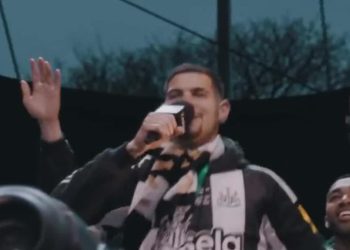 “Sandro Tonali, jede špagete …”: Zbor Newcastlea je viralni