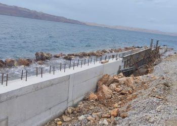 Saniramo javnu plažu, ni jedan kamion zemlje nije u moru!