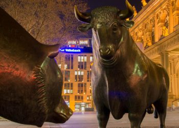 Shiba Inu poraste 11% kao Bitcoin Traders Eye PCE podatke