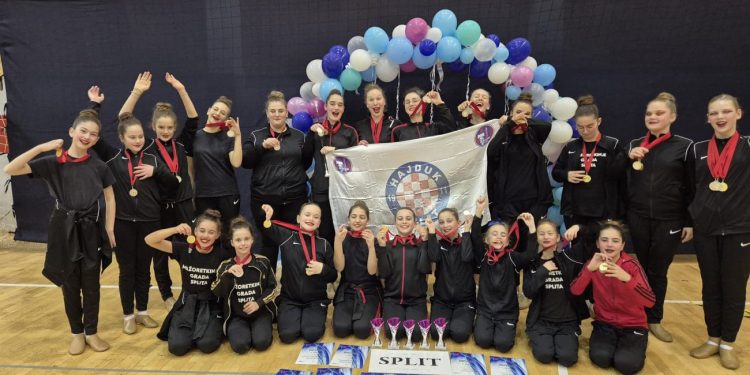 Splitske mažoretkinje briljirale na regionalnom prvenstvu