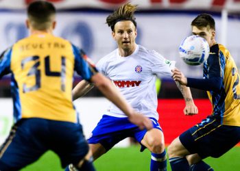 Sportske novosti – Baš nitko ne želi ovakav rasplet prvenstva: Cijela Dalmacija, Kvarner i hrvatska policija mogli bi biti na nogama