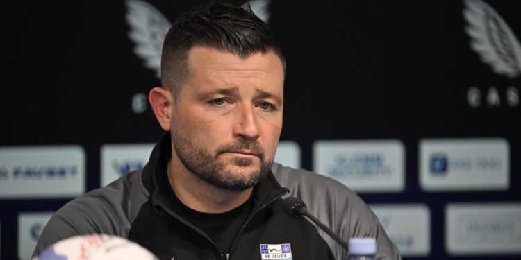 Sportske novosti – Bijelo-plavi pred prijelomnom točkom sezone: Coppitelli neće preživjeti eventualni podbačaj u Zagrebu