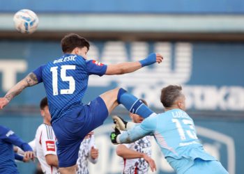 Sportske novosti – FOTO Lučić se brutalno narugao BBB-ima i Dinamu: Pogledajte ponoćnu objavu hajdukovca razbijene brade