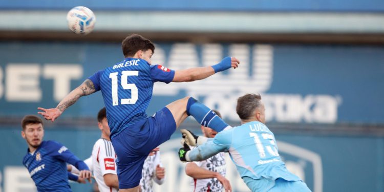 Sportske novosti – FOTO Lučić se brutalno narugao BBB-ima i Dinamu: Pogledajte ponoćnu objavu hajdukovca razbijene brade