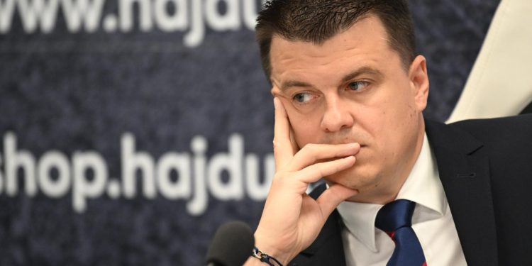 Sportske novosti – FOTO: Mr. Football ima novi posao. Objavio je fotografiju koja sve otkriva, a onda se javio