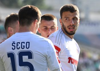 Sportske novosti – Hajduk su počele napadati ozljede, a Gattusu za titulu treba svaki igrač: Otkrivamo kakvo je stanje Jana Mlakara