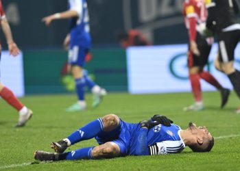 Sportske novosti – Kapetan Dinama jedva hodao nakon Hajduka, i on je otpao za okršaj sa Slavenom?!