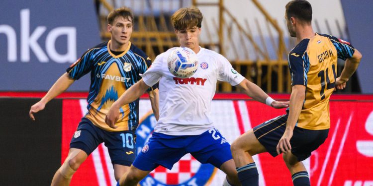 Sportske novosti – Kek otkrio zašto nije htio klupu Dinama i Hajduka te tvrdi: ‘Hajduk i Rijeka bliže su tituli nego Dinamo’