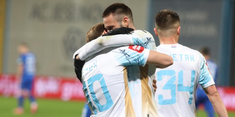 Sportske novosti – ‘Miško, ako osvojite koji trofej i ovi guzonje se dođu slikati, ravno na rivu i