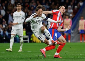 Sportske novosti – ‘Modrić je kao Robert De Niro, vječni Hrvat propovijeda nogometno evanđelje. Kad stupi na pozornicu, svi znaju što slijedi’