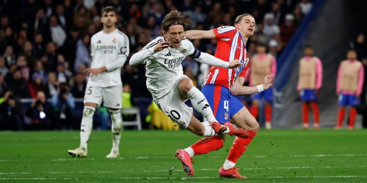 Sportske novosti – ‘Modrić je kao Robert De Niro, vječni Hrvat propovijeda nogometno evanđelje. Kad stupi na pozornicu, svi znaju što slijedi’