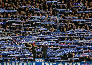 Sportske novosti – Navijači transparentom rekli sve: ‘Ostavite woke ideologiju u inozemstvu. Obranite Europu!’