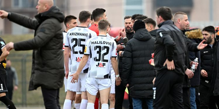 Sportske novosti – On će vrlo brzo postati novi trener Hajduka ili će dobiti neki inozemni angažman, vidi se koliko zna